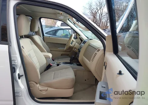 2012 Ford Escape Xlt z USA, uszkodzony, nr VIN 1FMCU0D74CKB31946